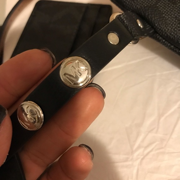 💯% Authentic Michael Kors Belt bag with Wallet - Picture 7 of 8